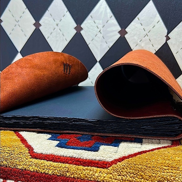 Artisan Handmade Leather Artist’s Folio – Masterpiece for Discerning Creatives - Picture 13 of 17